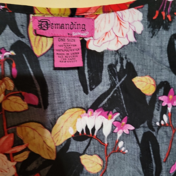 Flower design cardigan one size Demanding by say what - Picture 3 of 3